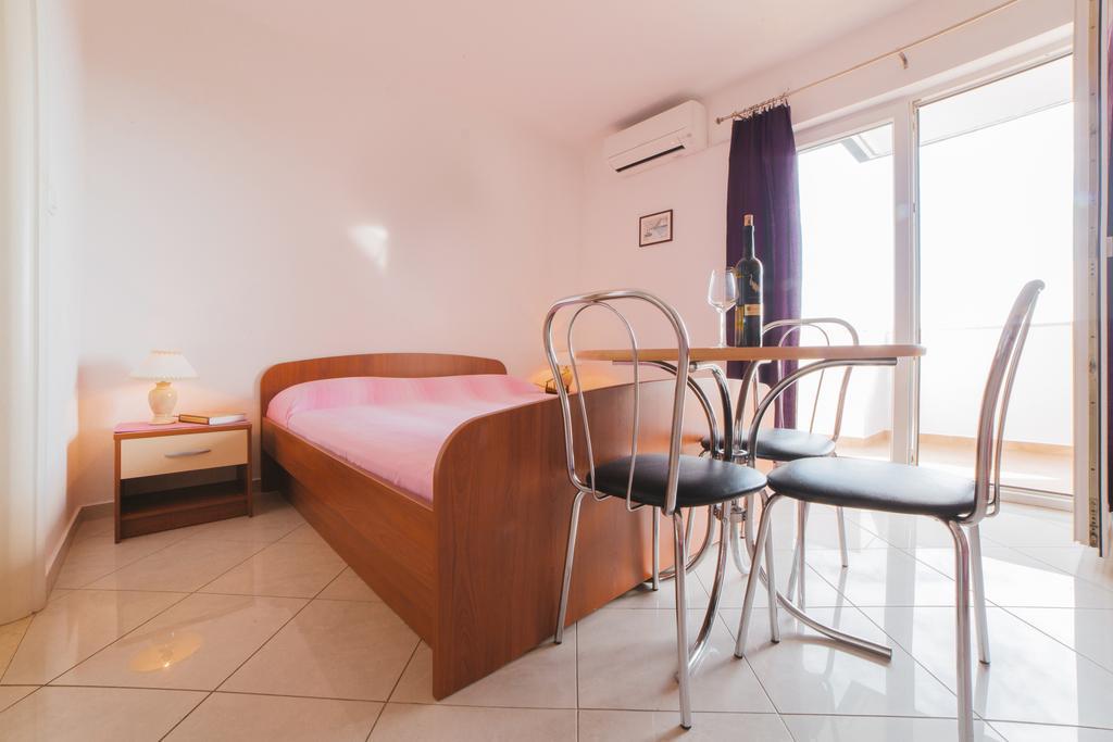 Apartments Dada Omiš Zimmer foto